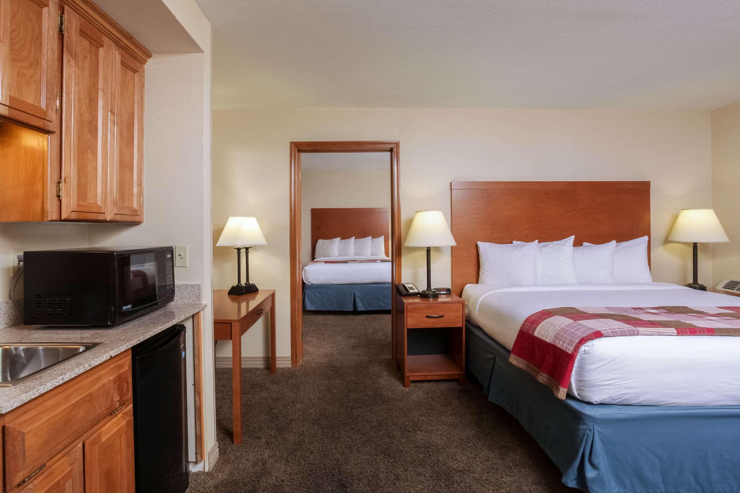 Inn Quality Oakwood Fairwood