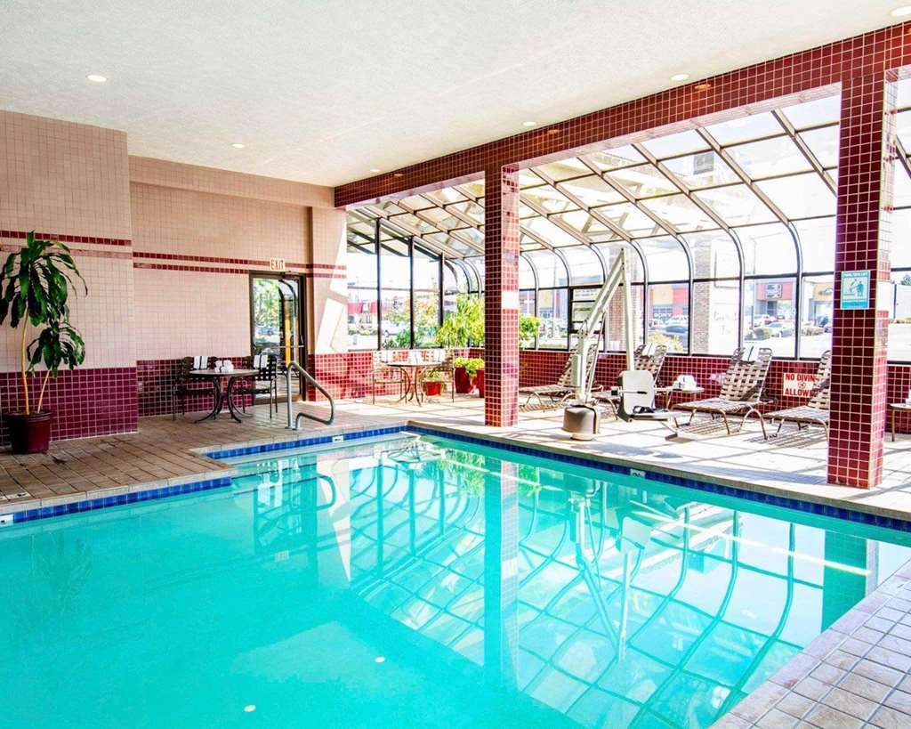 Inn Quality Oakwood 3*